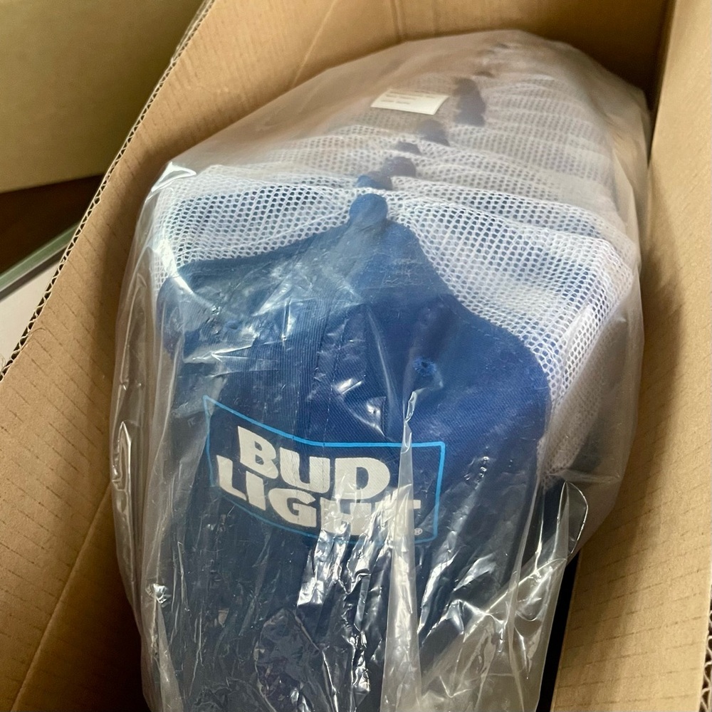 24pk NIB Bud Light Blue & White Cap